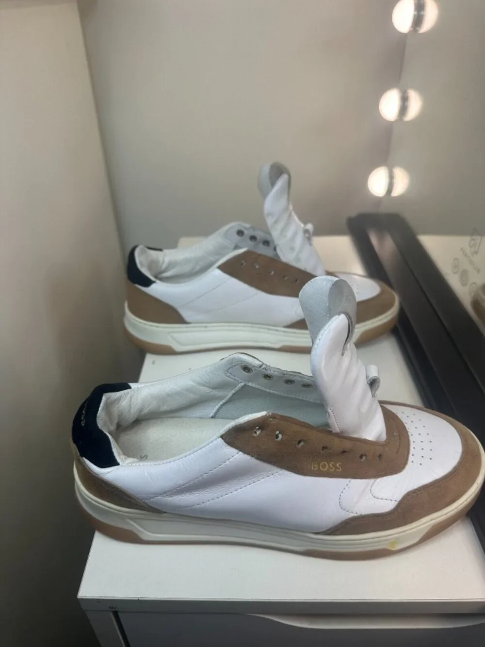 BOSS Hugo Boss White & Cognac Suede Panelled Low-Top Sneakers, EU 38 / US 7.5–8